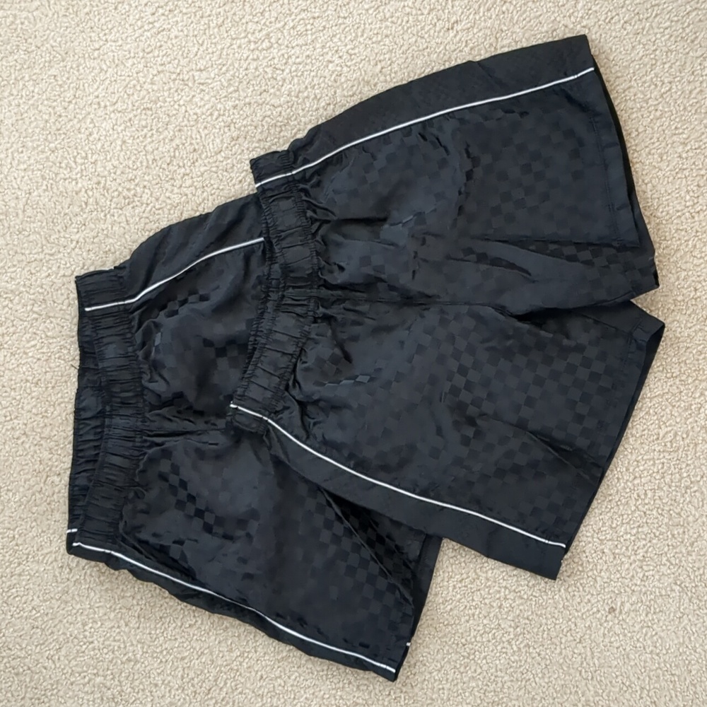 Unisex Youth Side Stripe Soccer Shorts (Size 10/12)